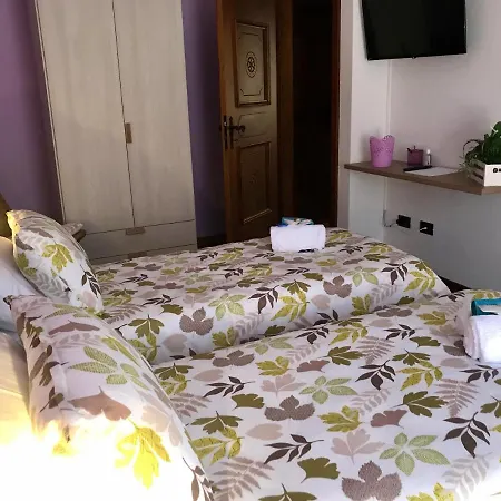 Frühstückspension Al Chiar Di Luna Valtellina Chiuro