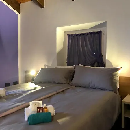 Al Chiar Di Luna Valtellina Frühstückspension *