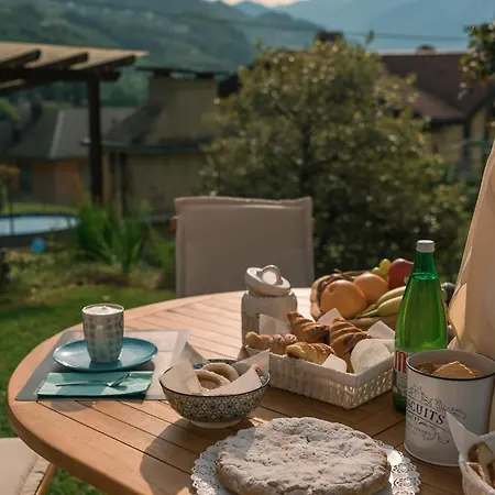 Al Chiar Di Luna Valtellina Frühstückspension