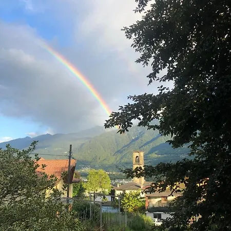 Al Chiar Di Luna Valtellina Frühstückspension Chiuro