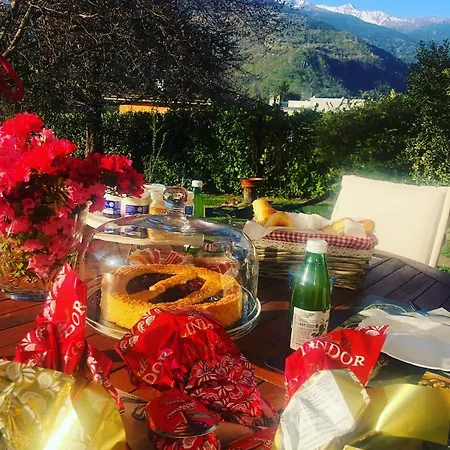 Al Chiar Di Luna Valtellina Frühstückspension *